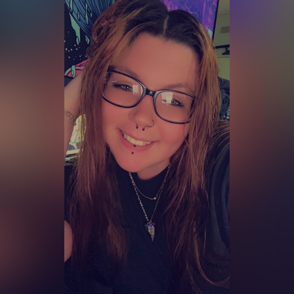 Meet your Posher, Alexis